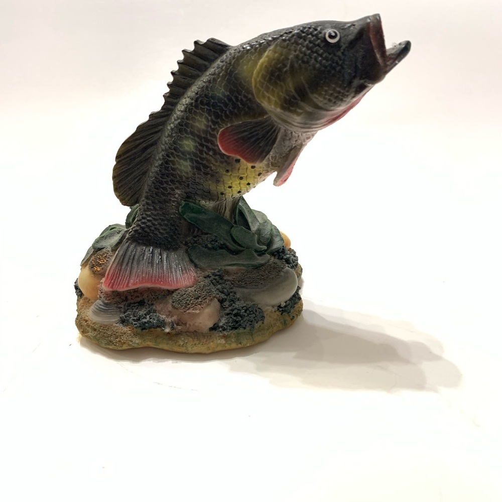 Fish Statue - Picture 2 of 10